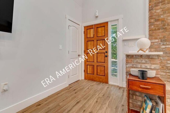 Building Photo - 2037 Lewis Turner Blvd