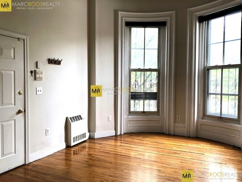 Building Photo - 678 Tremont St