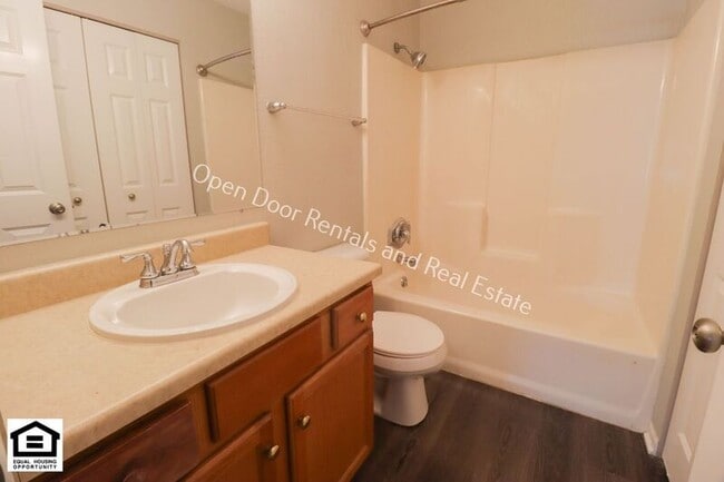 Building Photo - 7701 E State Blvd