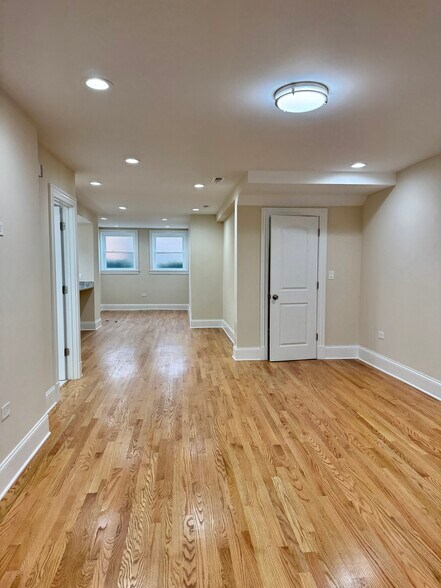 Building Photo - 5506 N Glenwood Ave
