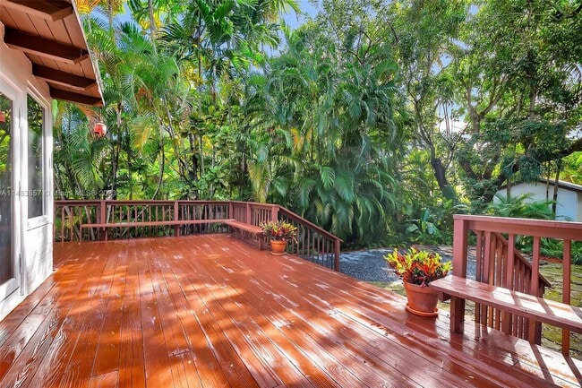 Building Photo - 2180 SW 24th St