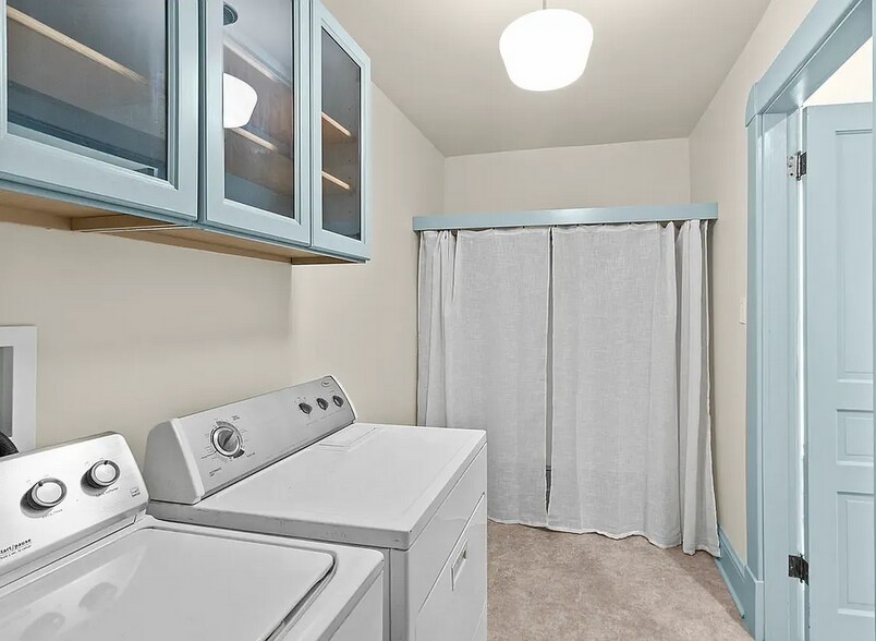 Building Photo - 616 N Highland Ave
