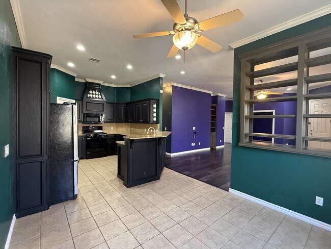 Building Photo - 3-bedroom, 2-bath home with a dedicated study located in The Creeks at Wimberley
