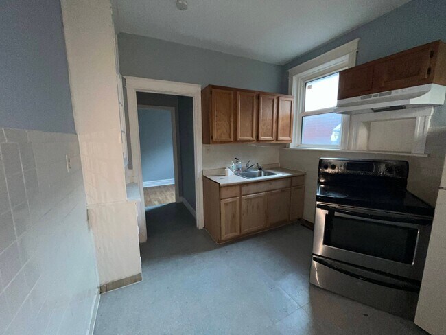 Building Photo - 6155 Sherry Ave