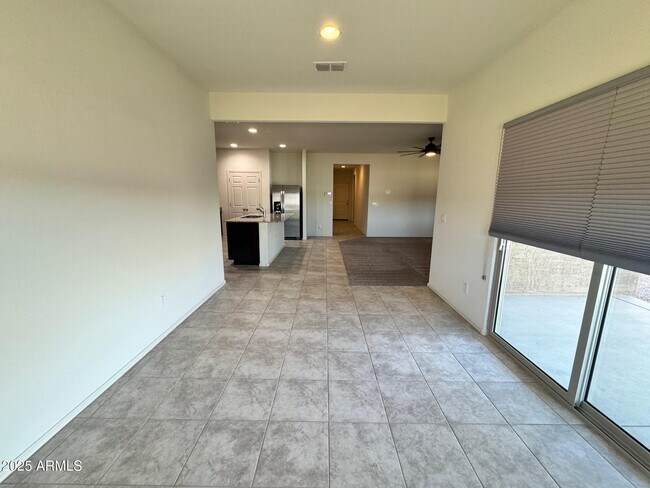 Building Photo - 18091 N Presley Ln