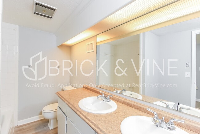 Building Photo - 403 George L Cross Ct