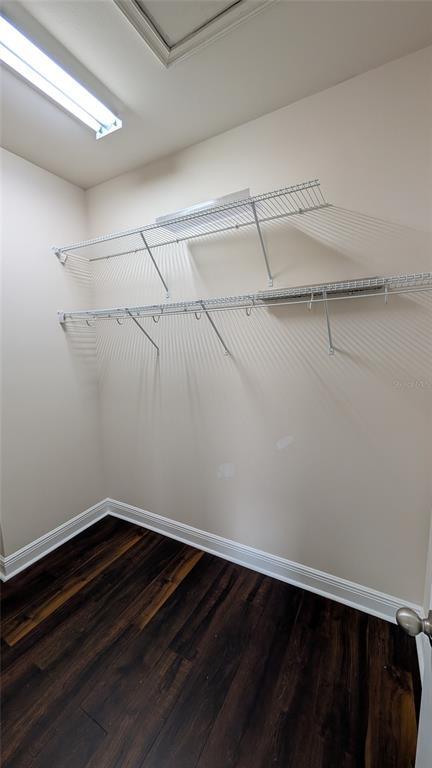 Building Photo - 584 Scotia Pl