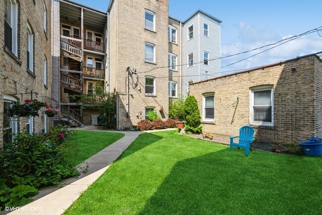 Building Photo - 6881 N Overhill Ave