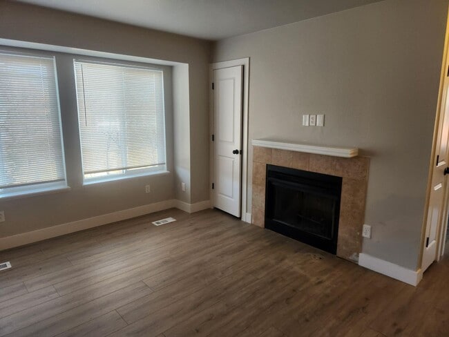 Building Photo - 10353 W 80th Dr