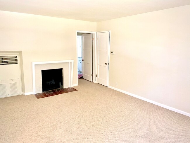 Living Room - 1729 Raymond Hill Rd