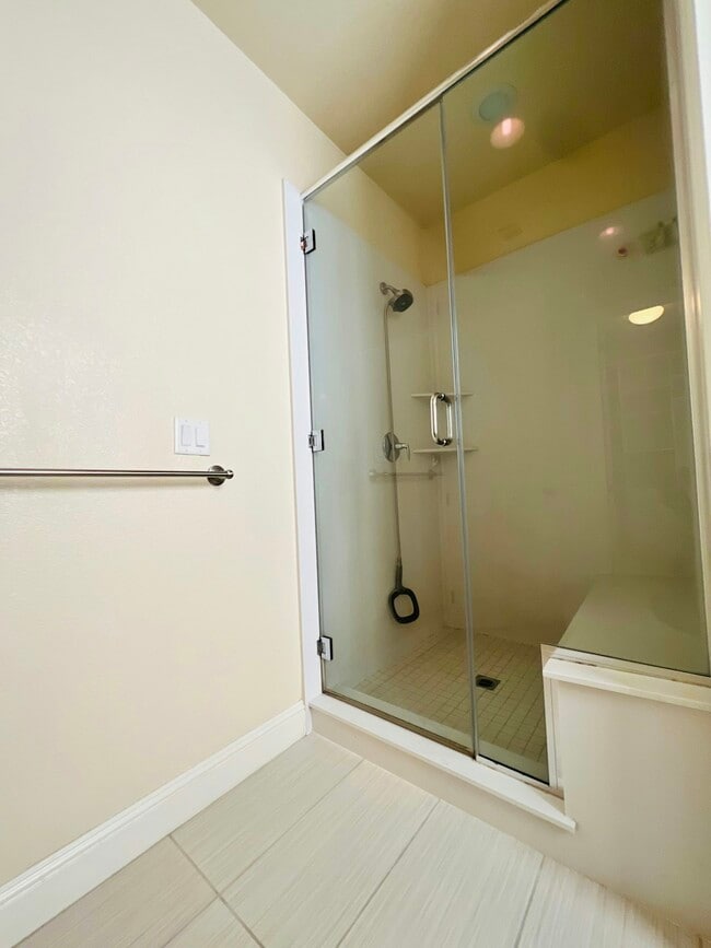 Building Photo - 3024 Sonsilla Ln