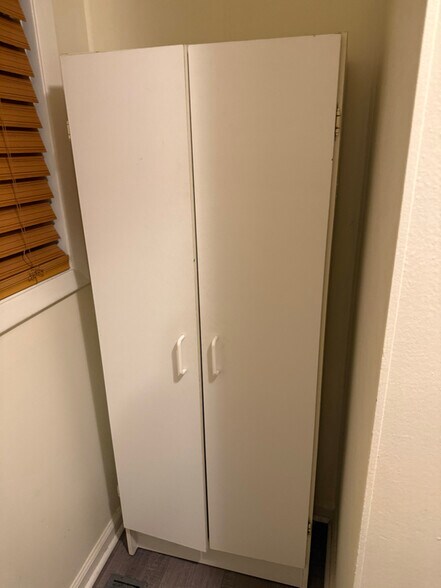 Building Photo - 11 Berry Rd