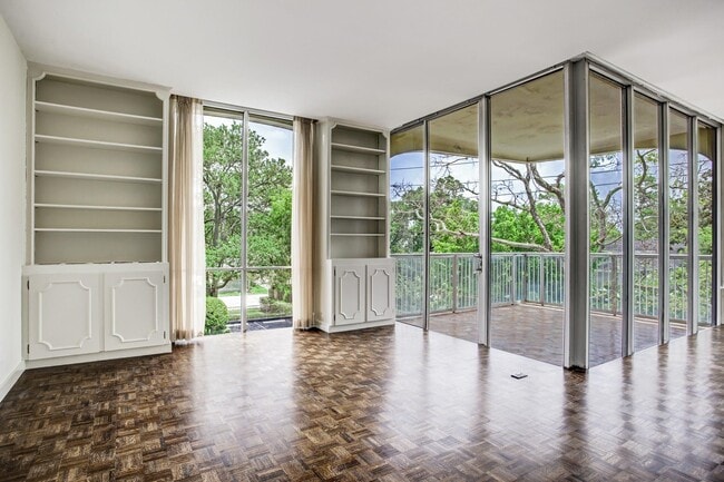 Building Photo - 3711 San Felipe St