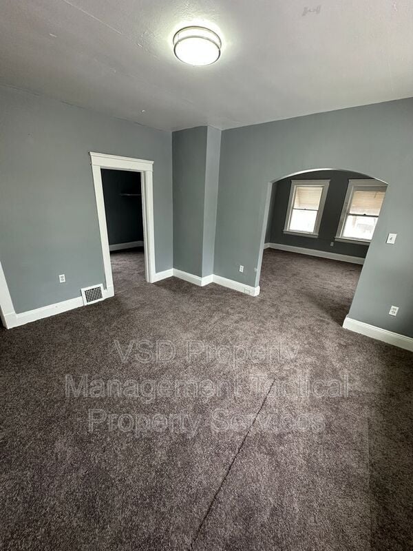 Building Photo - 3651 E 55th St