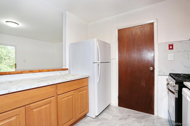 Building Photo - 366 Concord Ln