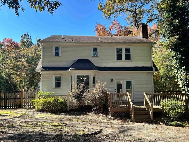 Building Photo - 305 Dean Hall Ln