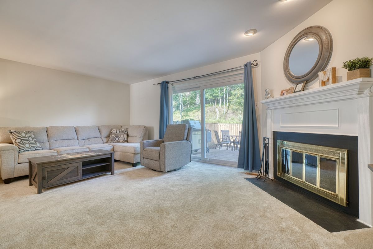 Building Photo - 18 Collis Ct