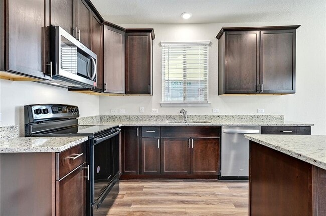 Building Photo - 132 Janice Rd