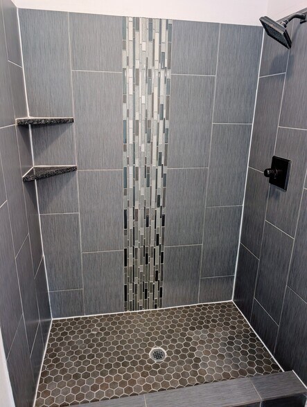 Building Photo - 1028 E Houston St