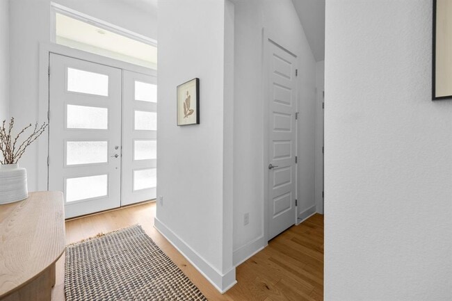 Building Photo - 7308 Cordoba Dr