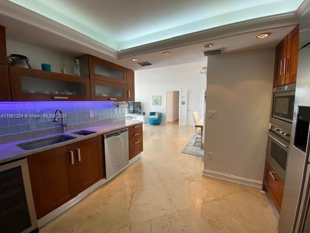 Building Photo - 9250 W Bay Harbor Dr