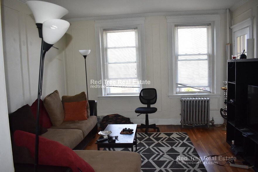 Primary Photo - 4 Vinal St