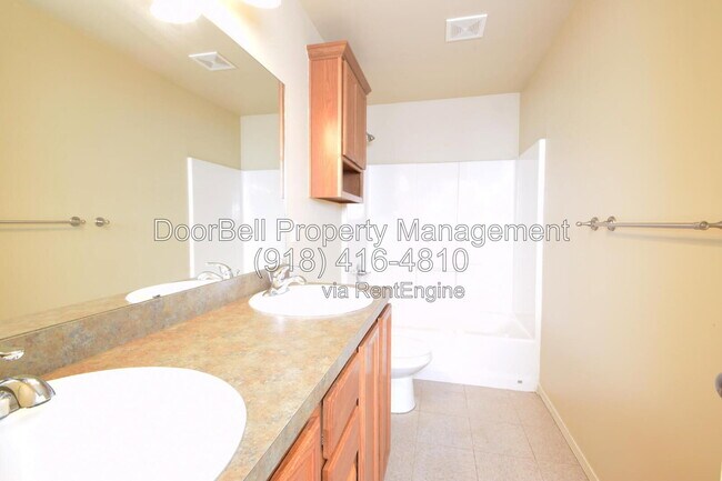 Building Photo - 6009 S Madison Pl