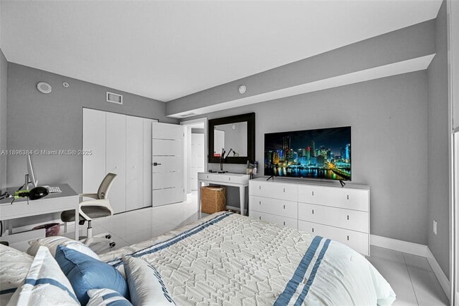 Building Photo - 250 Sunny Isles Blvd