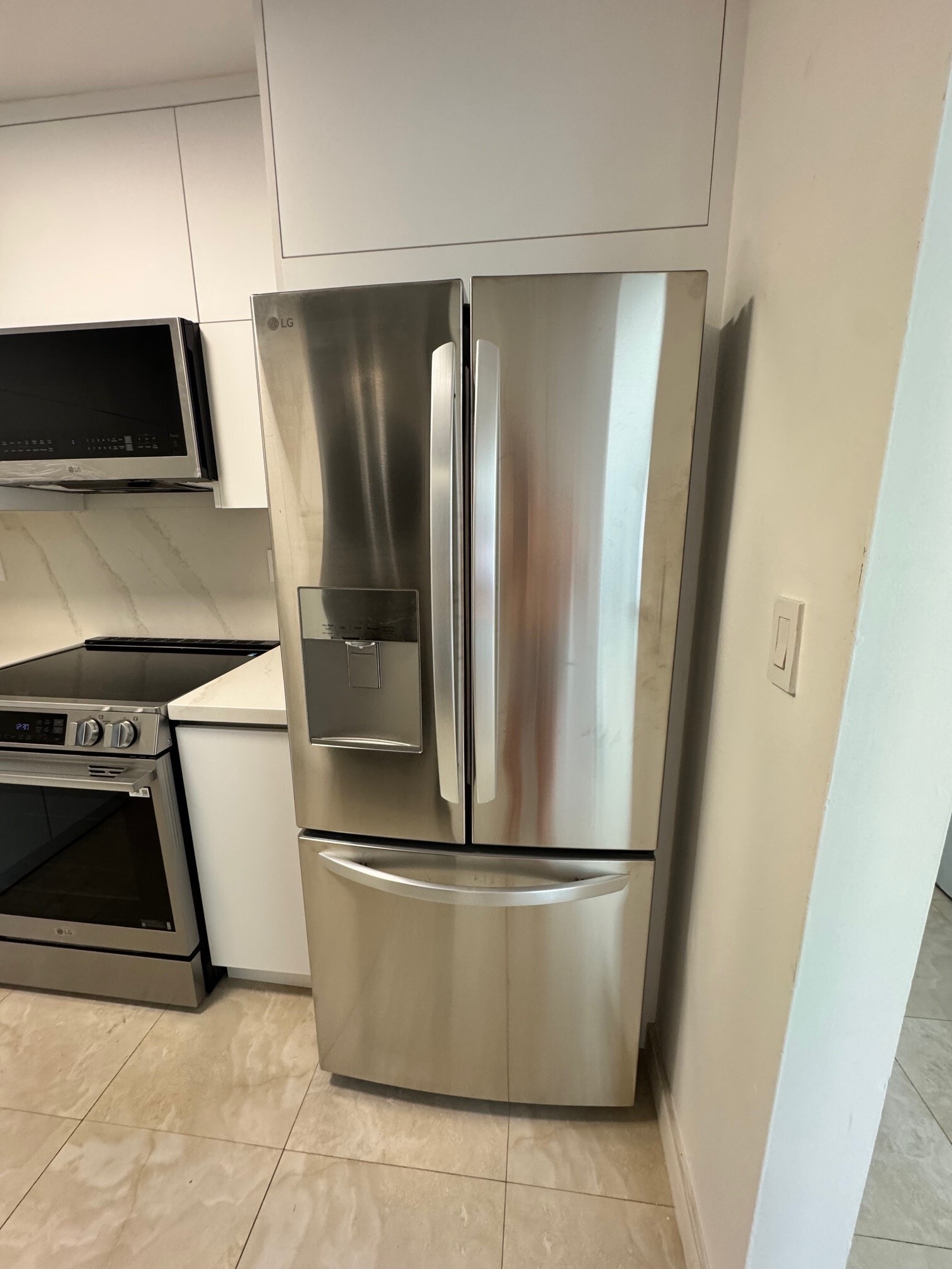 Kitchen - 8434 SW 38th St