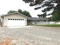Building Photo - 912 E Eastlake Dr