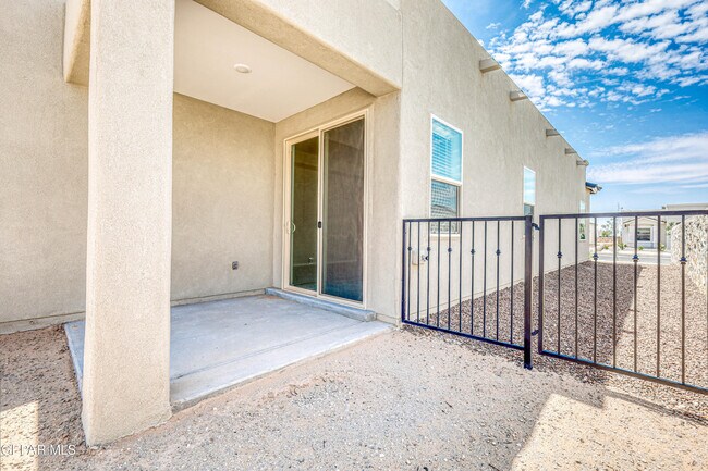 Building Photo - 916 Pettus Pl