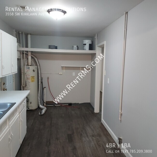 Building Photo - 3558 SW Kirklawn Ave