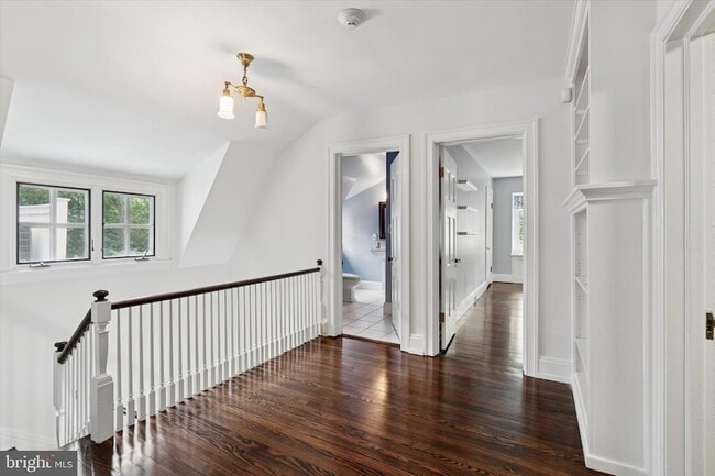 Building Photo - 217 Glenn Rd