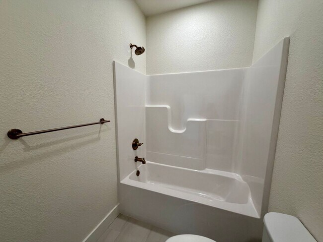 Building Photo - 509 Waggoner Ln