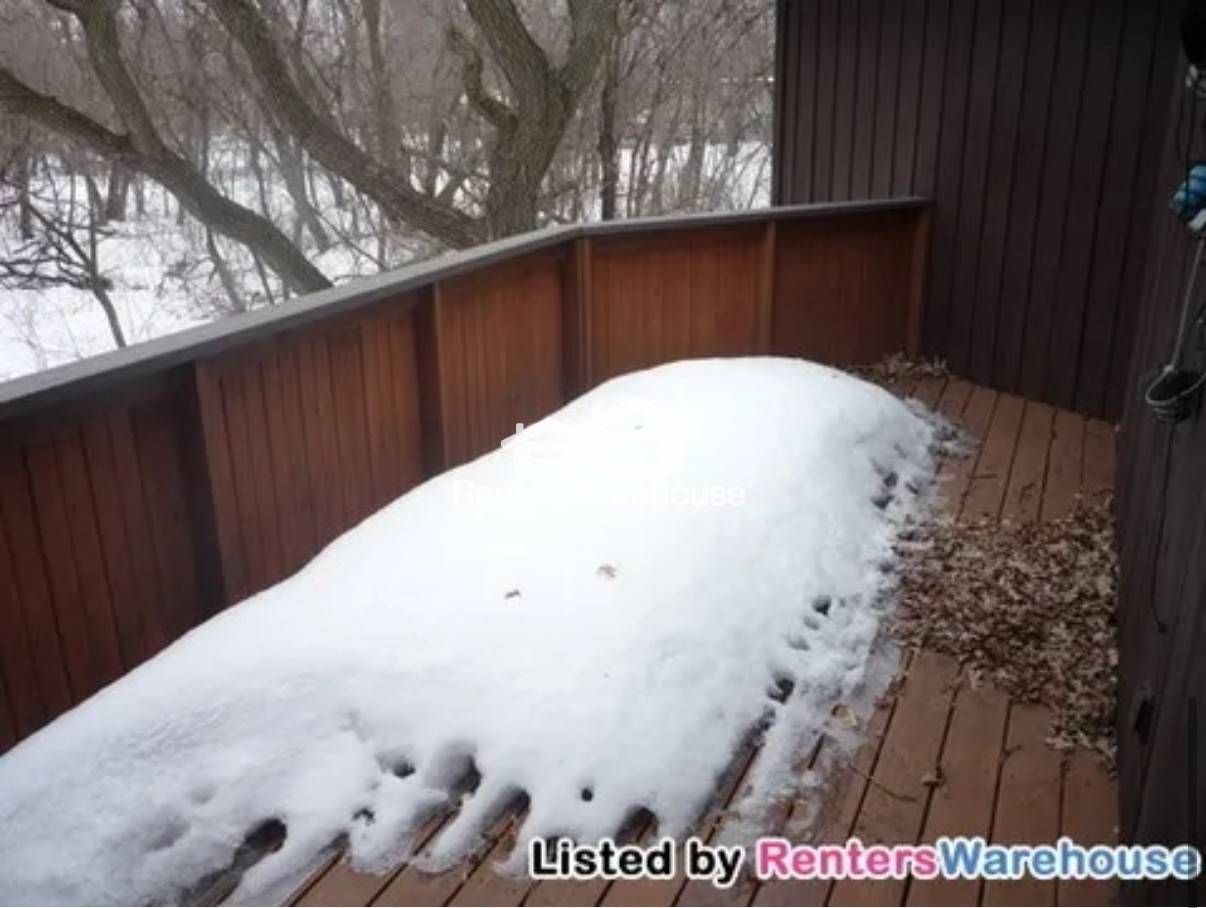 Building Photo - 1514 N Timber Rdg