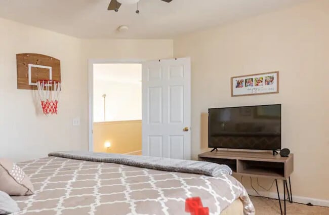 Building Photo - 901 Bordeaux Pl