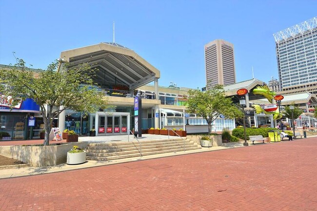 Building Photo - 1605 W Pratt St