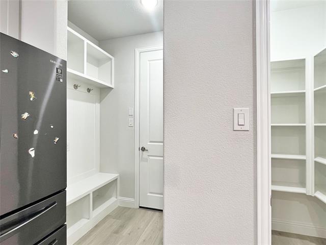 Building Photo - 2124 Esher Dr