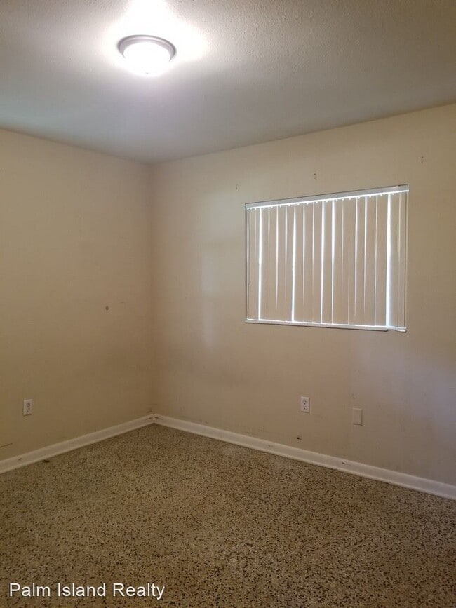 Building Photo - 3 br, 1 bath House - 6008 Bob Head Rd