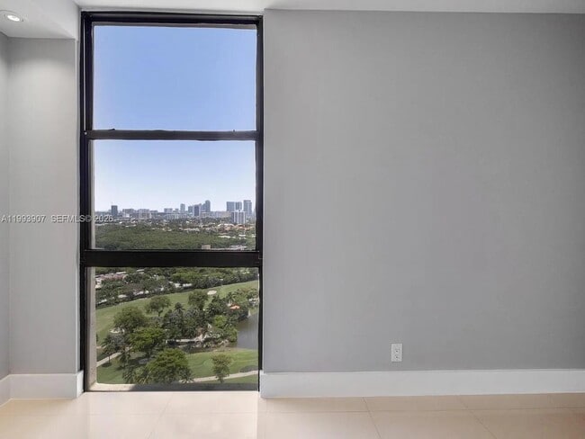 Building Photo - 20301 W Country Club Dr