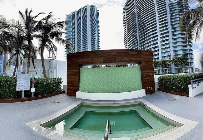 Building Photo - 350 S Miami Ave