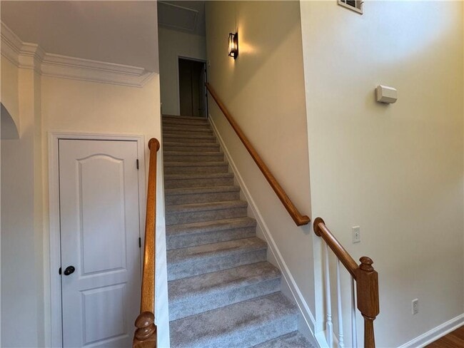 Building Photo - 5055 Hastings Terrace