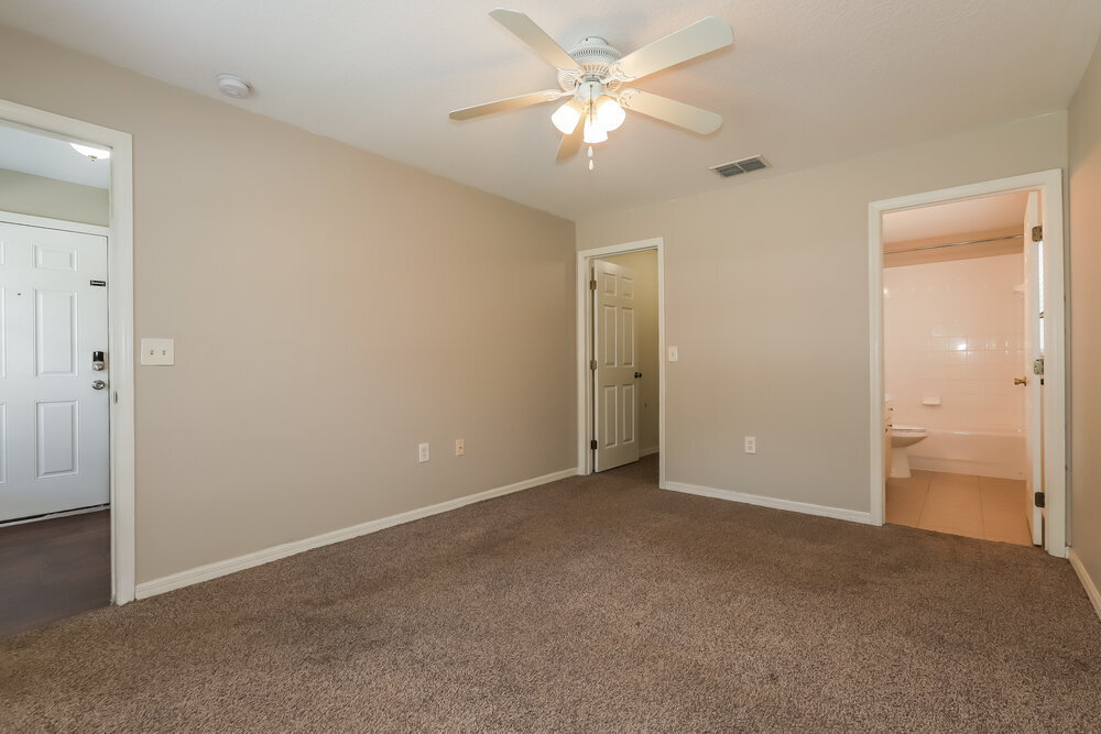 Building Photo - 10326 Summerview Cir