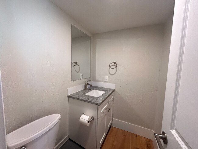 Building Photo - $0 DEPOSIT OPTIONS. SPACIOUS 4-BEDROOM, 3.5-BATH DUPLEX OFF 6TH AVE FREEWAY, MINUTES FROM COLORAD...