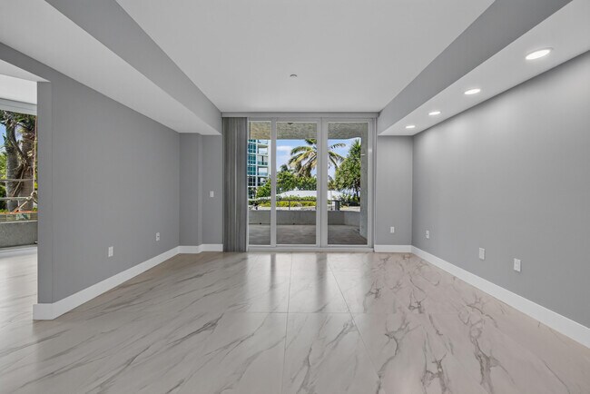 Building Photo - 1440 S Ocean Blvd