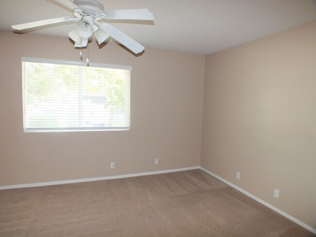 Building Photo - 3 br 2.5 bath Cameron Park Townhome