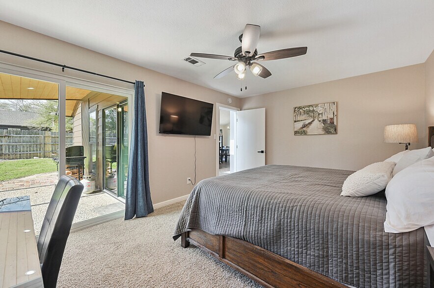 Building Photo - 1409 Clement Ct