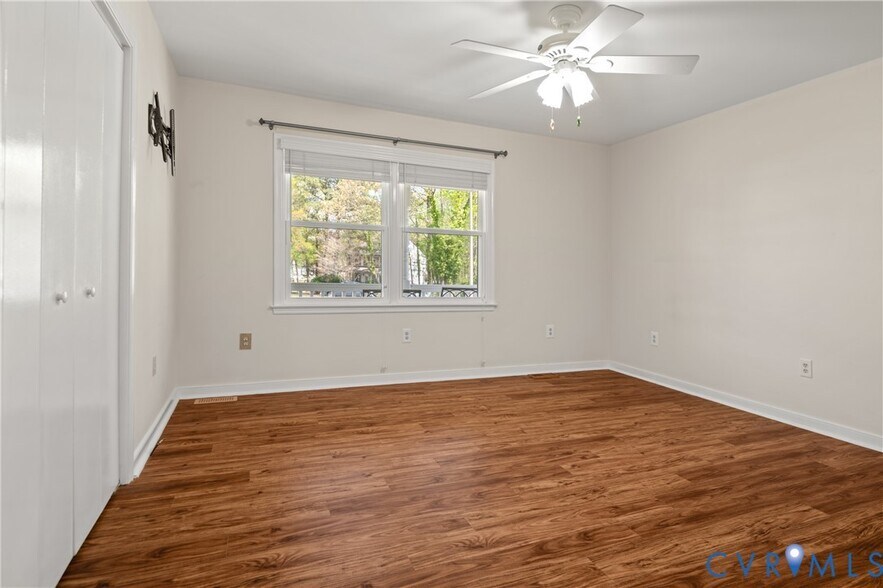 Building Photo - 7156 Birchwood Cir