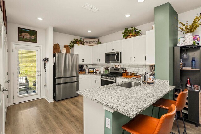 Building Photo - 448 Waterfowl Wy