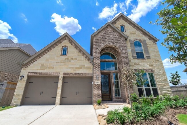 Building Photo - 3410 Willow Cres Ct